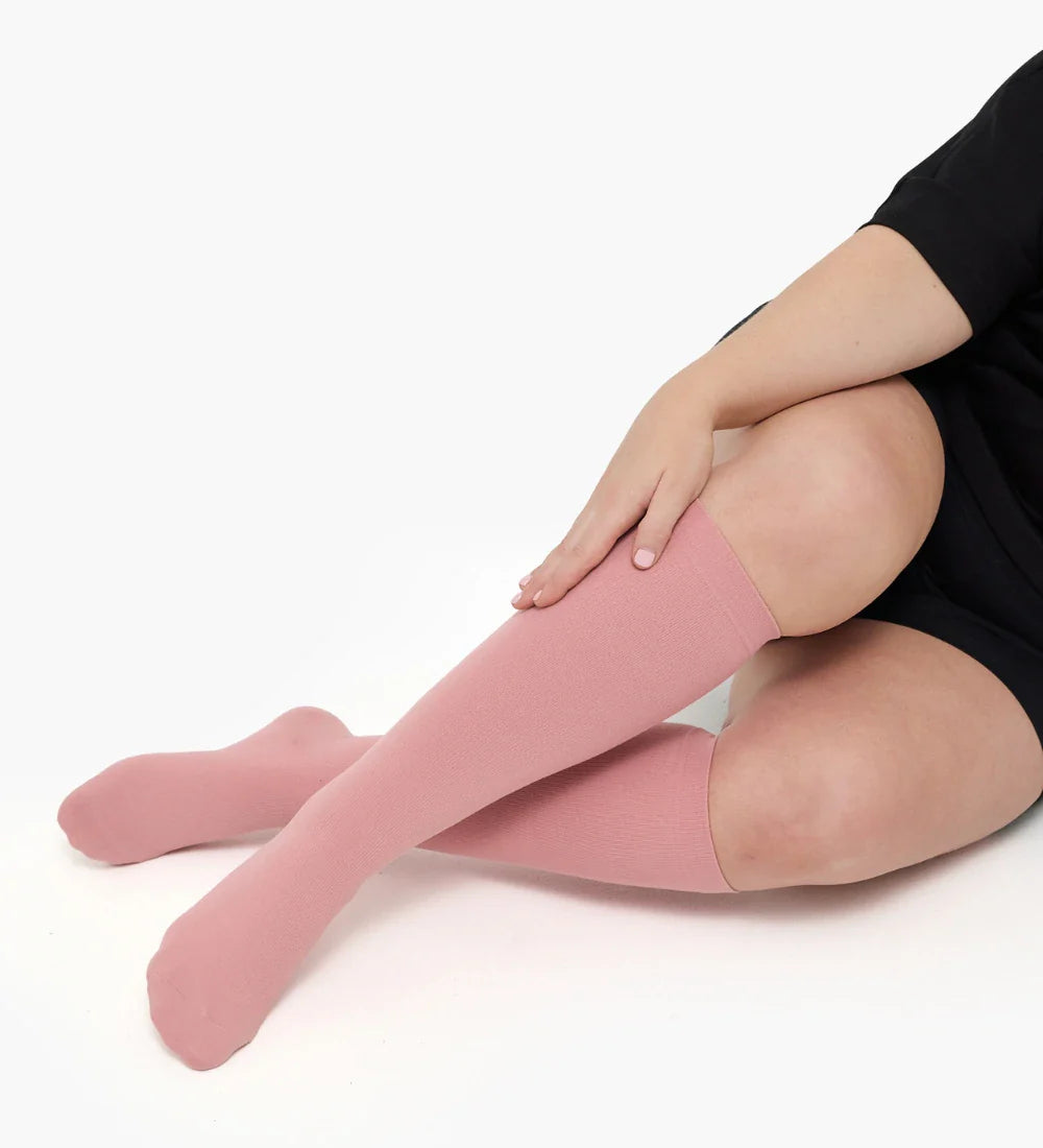 Calze a compressione Vionexa Rosa cipria, vista frontale del prodotto